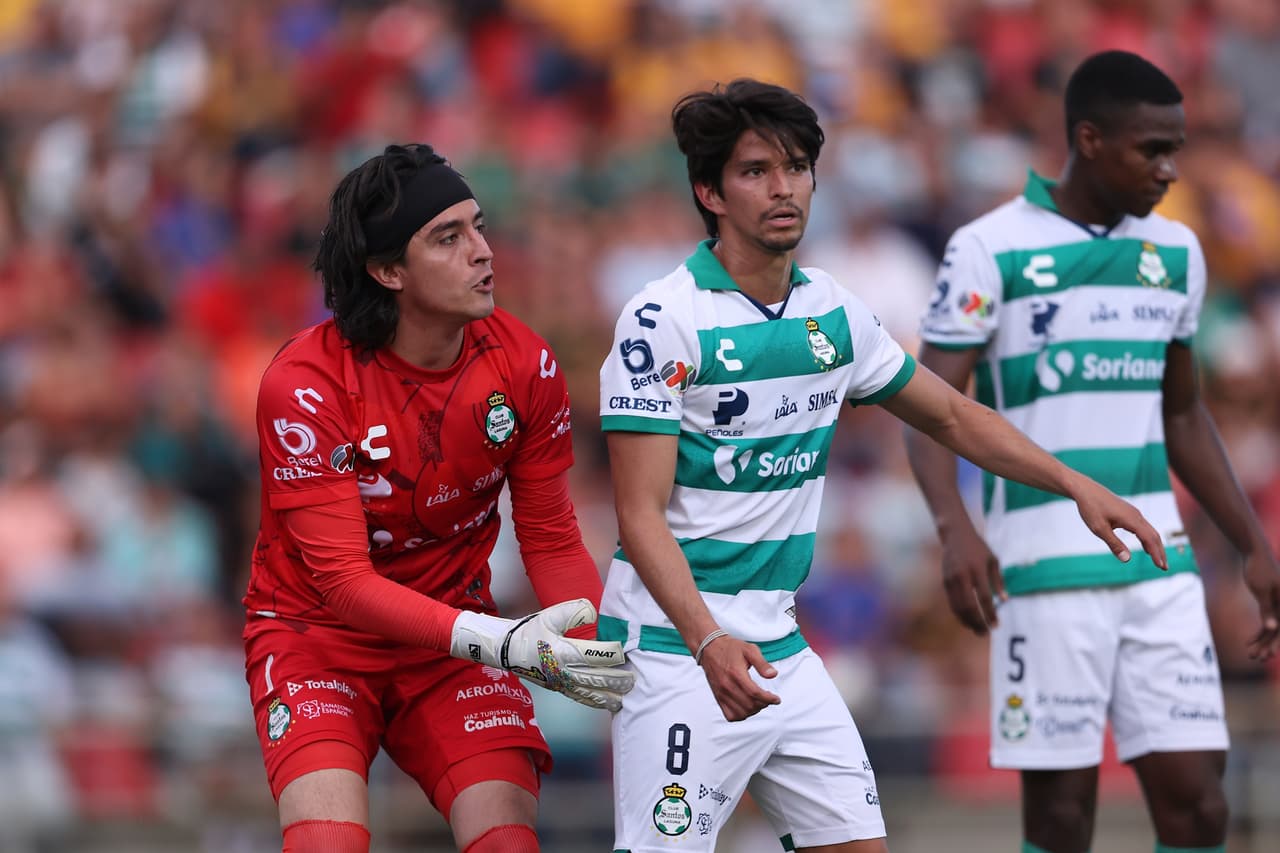 Con goles de Harold Preciado (doblete) y Correa, Santos derrotó a Tigres, que solo descontó gracias a Juan Pablo Vigón, en el partido amistoso de pretemporada.