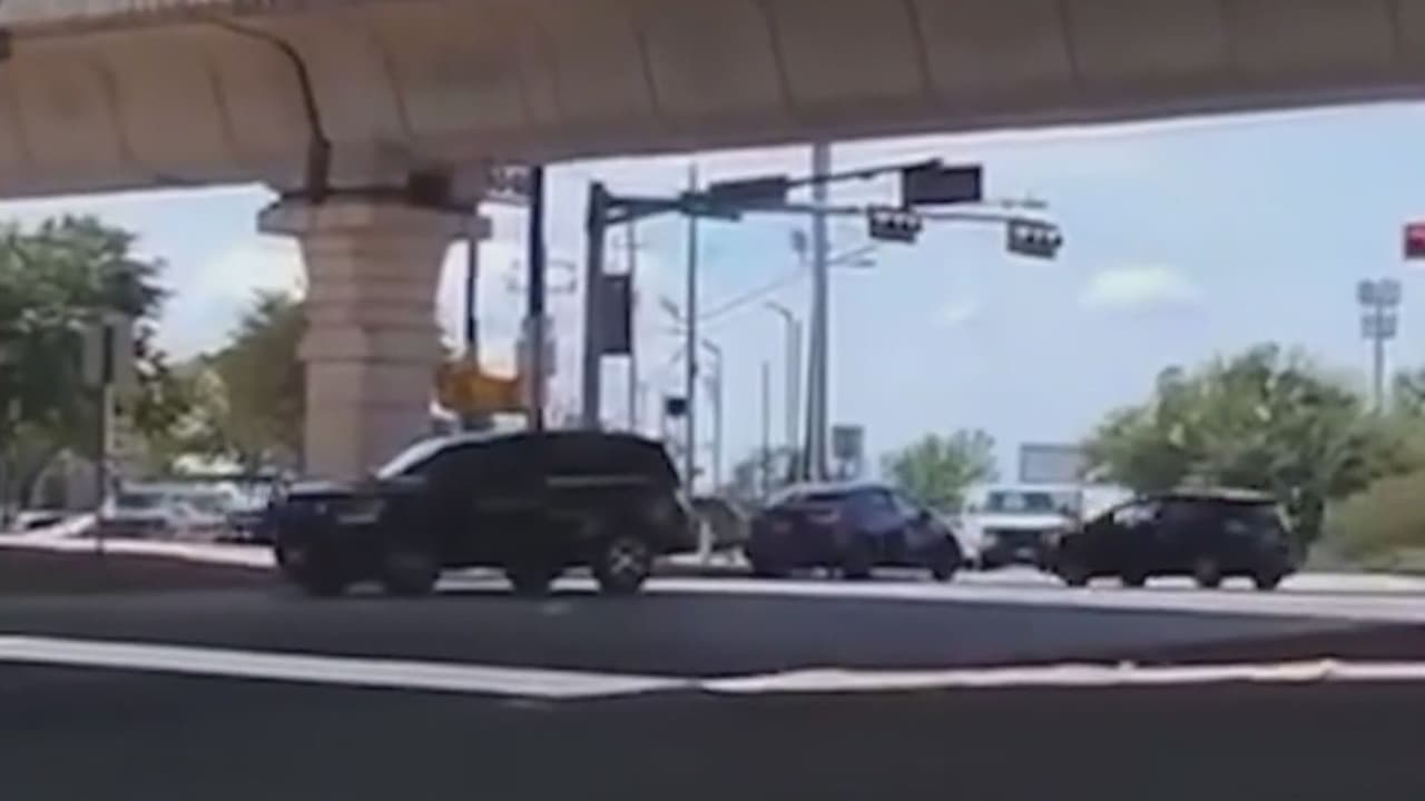 "Un agente del ICE ha efectuado disparos": Así fueron los reportes de policía que llegó a escena del tiroteo en Austin