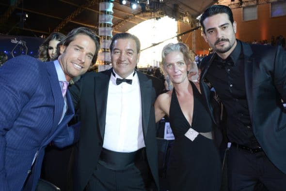 Te llevamos detrás de cámaras de Premios TVyNovelas 2014. Estos fueron los momentos que no pudiste ver y que aquí te los mostramos en exclusiva.