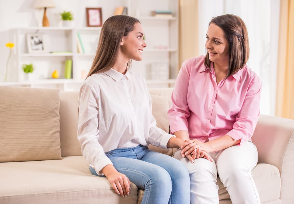 Calmadas y apacibles, pero no manipulables así que no se puede tomar su silencio como miedo ¡al contrario! Es la madre compasiva que entiende al hijo o la hija que 'sale del armario' en cuanto a su sexualidad y para asombro de ellos, cuando le abren el corazón y confiesan su orientación sexual, la madre del signo buey le dirá "siempre lo supe, pero no te había dicho nada".