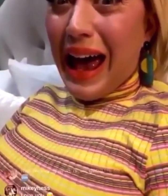 El 4 de marzo 
<a href="https://www.univision.com/famosos/comenzo-con-glamur-y-termino-con-un-grito-la-inusual-forma-como-katy-perry-revelo-su-embarazo-video" target="_blank">Katy Perry anunció que está embarazada</a>. La cantante publicó un video en el que mostró su incipiente pancita, mientras gritaba de emoción y compartía el momento con sus seguidores.