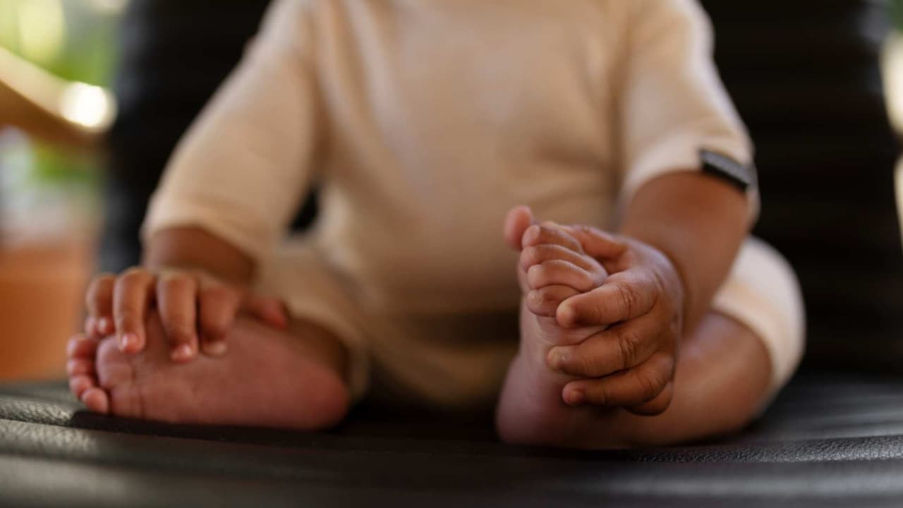 Hallan a un bebé herido luego de devolver la custodia a presuntos abusadores en Pensilvania