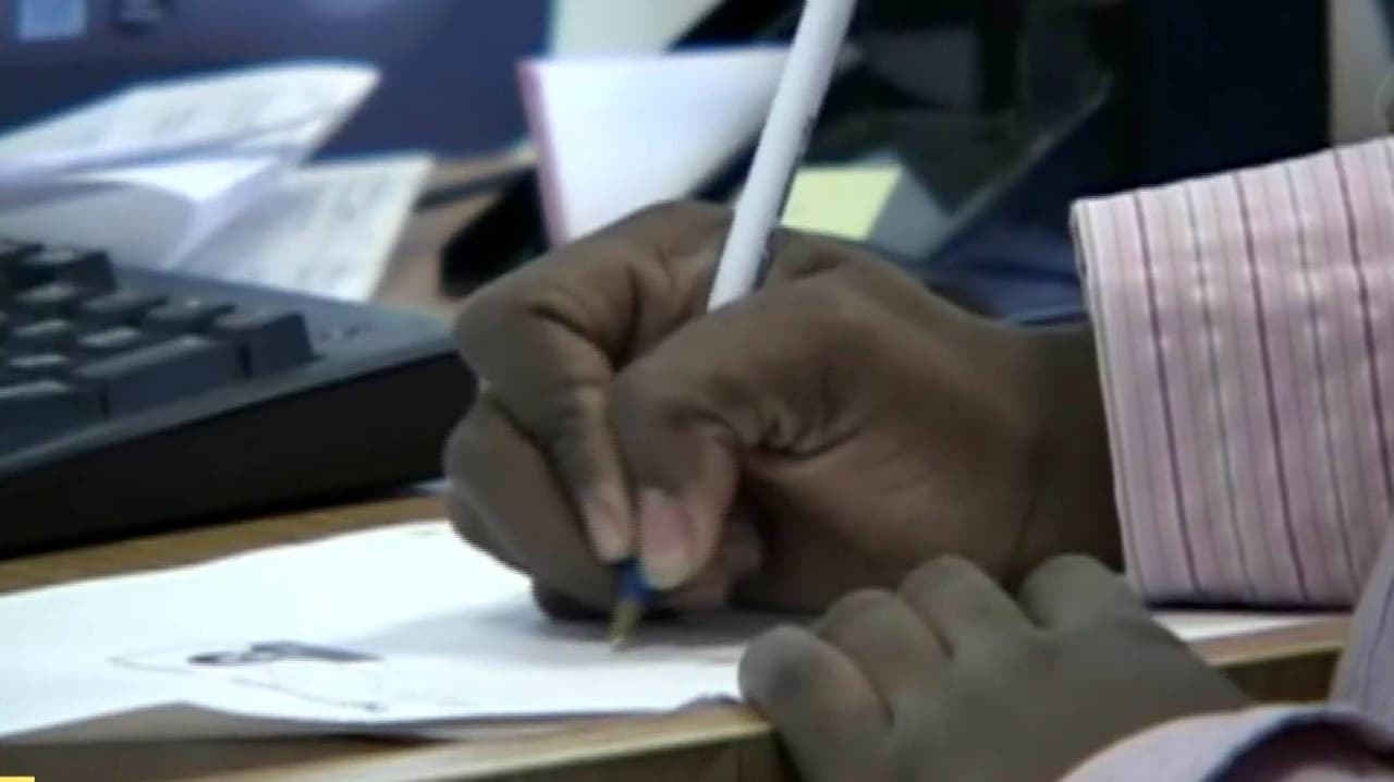 Análisis: Mullin asume el control de Inmigración con la meta de un millón de casos de deportación al año