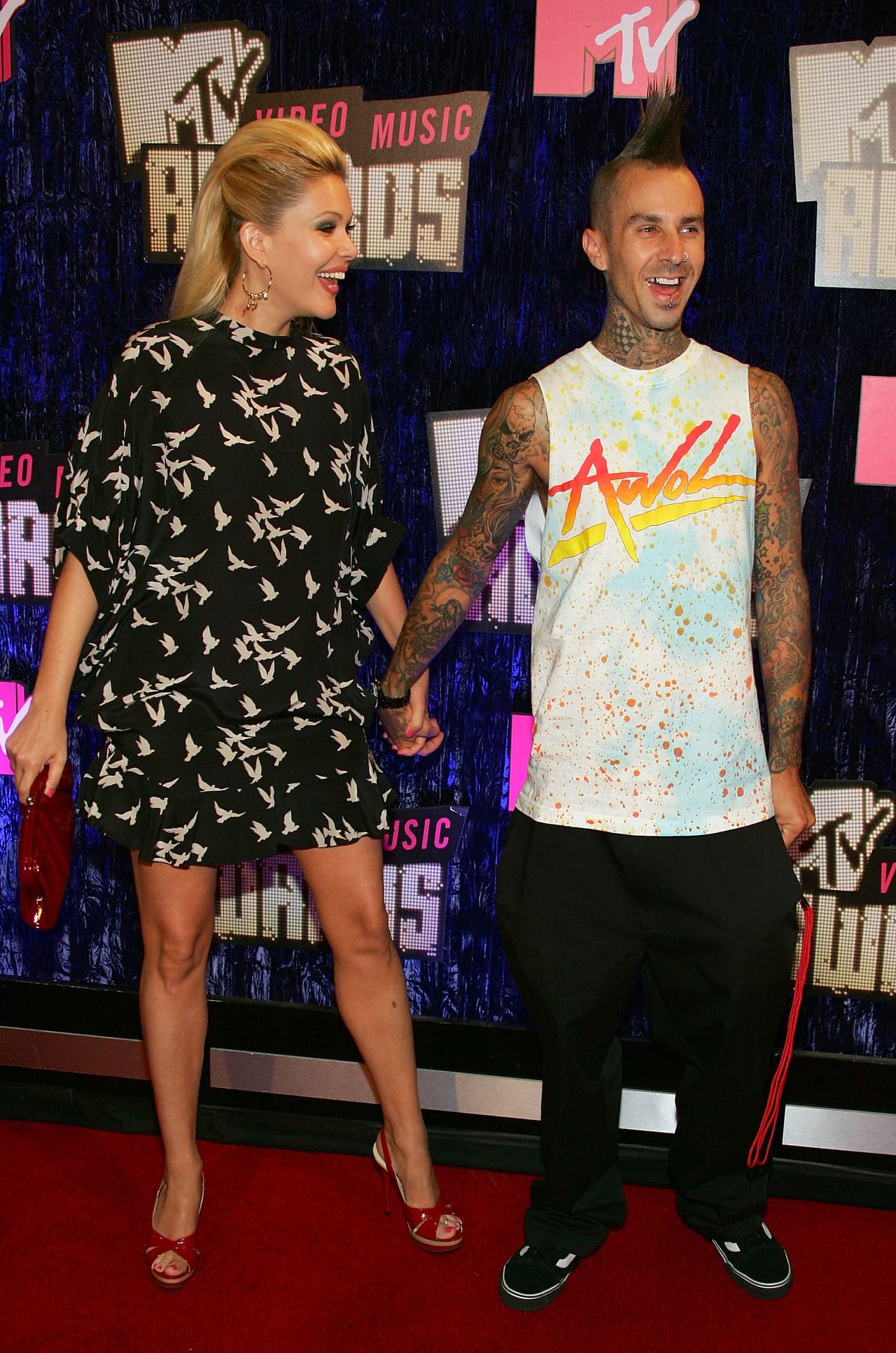 "
<b><a href="https://www.univision.com/famosos/piers-morgan-reta-khloe-kardashian-publique-foto-fraude" target="_blank">Mi familia está rota por esta familia</a> </b>y ahora mis hijos y yo estamos alienados el uno del otro por otra hermana en la familia, así que 'yay' por mí", agregó mientras cenaba en Woodland Hills, en Los Ángeles. 
<br>