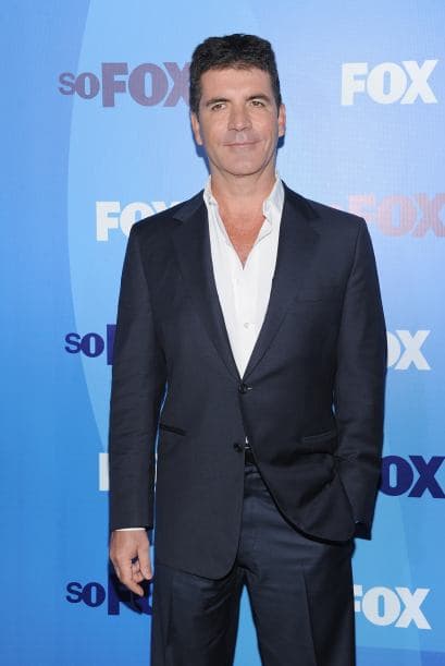 SIMON COWELL- Este ejecutivo de la compañía Sony se encuentra de regreso en la pantalla chica al participar en "The X Factor", otro concurso musical que también contará con la presencia de la ex American Idol, Paula Abdul.