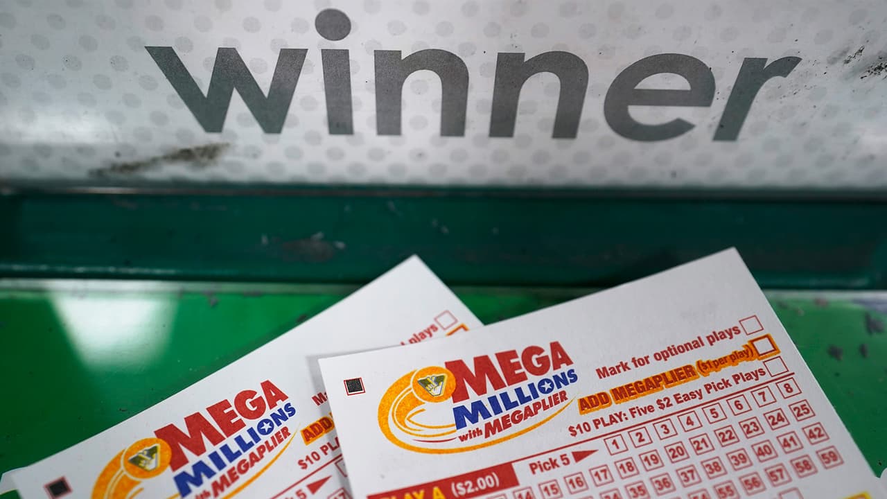 <b>2018</b>
<br>El Segundo lugar lo ocupa la lotería Mega Millions, con una bolsa de 1,537 millones de dólares. 
<br>El 23 de octubre de 2018 un solo boleto ganó el premio en Carolina del Sur.