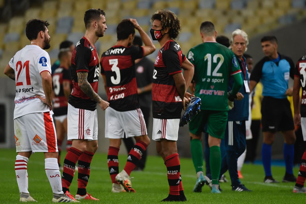 El futbol regresó a Brasil y a Sudamérica con triunfo del Flamengo