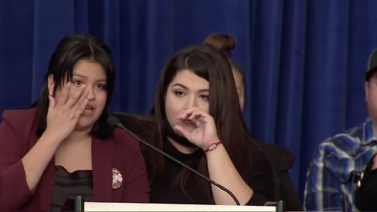 Lupe Guillén, la hermana menor de la soldado indicó no se detendrán hasta que se apruebe la propuesta de ley #IAamVanessaGuillen, que mantendrá vivo el legado de su hermana.
<br>