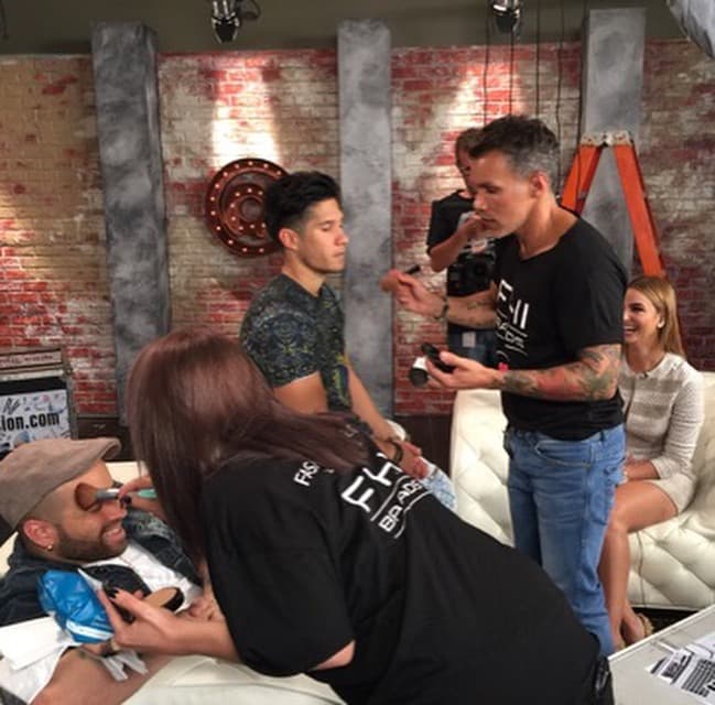 Ya casi listos para la entrevista.