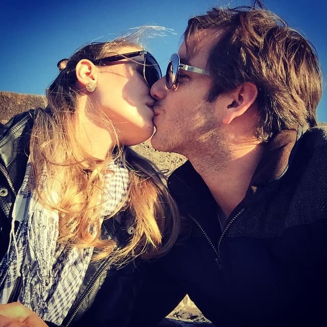 Juan Diego Covarrubias junto con su novia Kim ya piensan en boda.