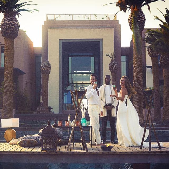 Los novios visitaron Marruecos y fue ahí donde decidieron dar el paso. Lola no lo pudo describir mejor el momento “juramentos... NO. Bendiciones... SI. Nuestra Bendición Rock”