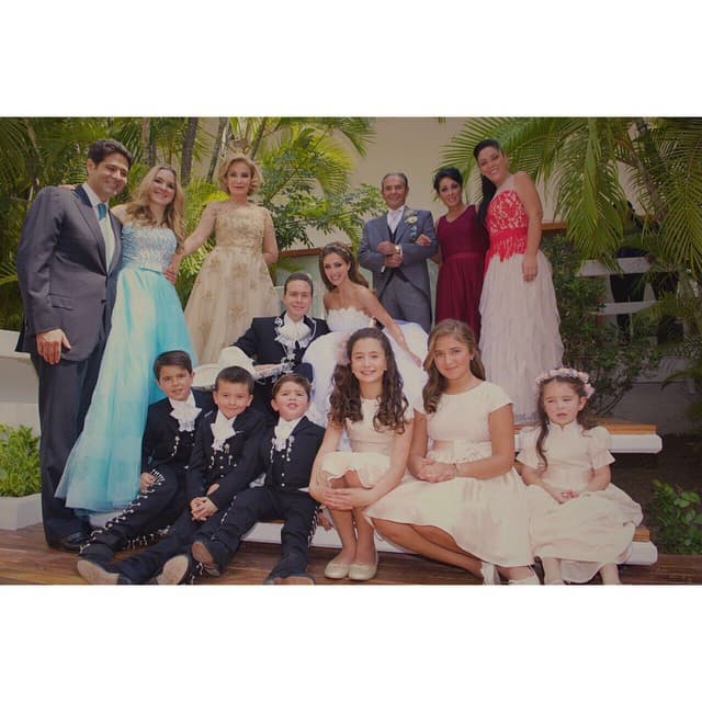 Su boda fue sencilla y fue muy íntima pues solo estuvo presente la familia de ambos.