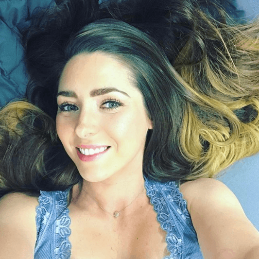 Pero antes de mudarse a la Ciudad de México y decirle adiós a la vida que tenía en su natal estado, la actriz recibió una sorpresa inesperada por parte de su madre.