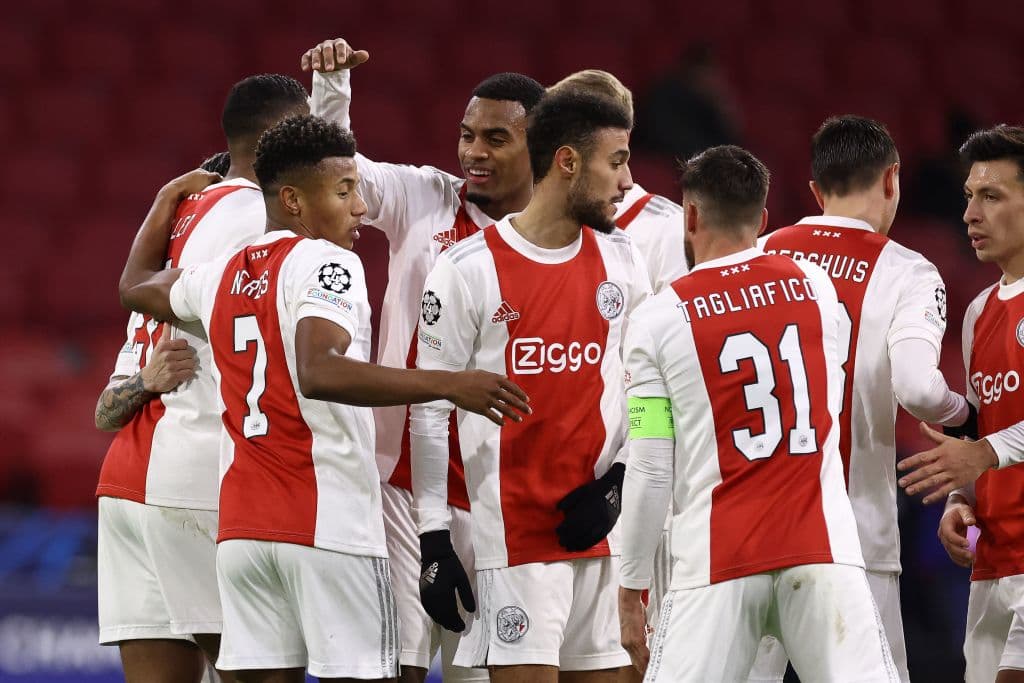 Los cuatro ofensivos del Ajax marcan en la victoria 4-2 del conjunto de Amsterdam sobre el Sporting CP y consiguen 18 puntos de 18 puntos posibles.