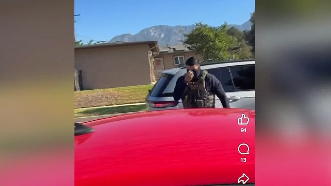 Frente a su casa, ICE arresta a trabajador hispano en California, agentes no se identificaron