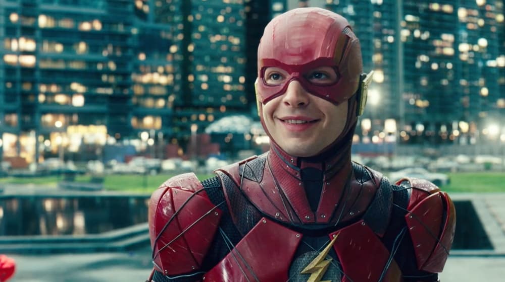 <b>'Justice League'</b>
<br>En el 2017 y con el objetivo de competir directamente con los Avengers del MCU, Warner Bros estrenó 'Justice League', el primer gran crossover del DCEU en donde se reunían personajes de la talla de Superman, Wonder Woman y Batman.
<br>