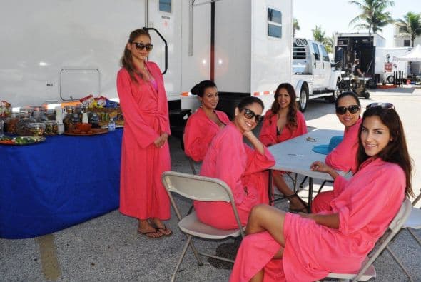 Las chicas de Nuestra Belleza Latina se escaparon a la playa y deleitaron a los caballeros con sus espectaculares curvas latinas.