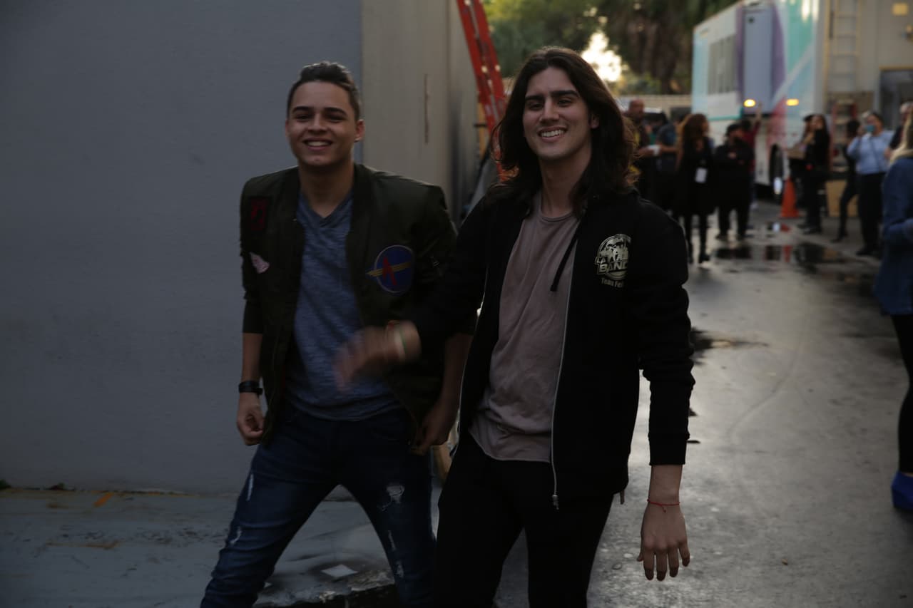 Llegó la hora de saludar a las chicas.