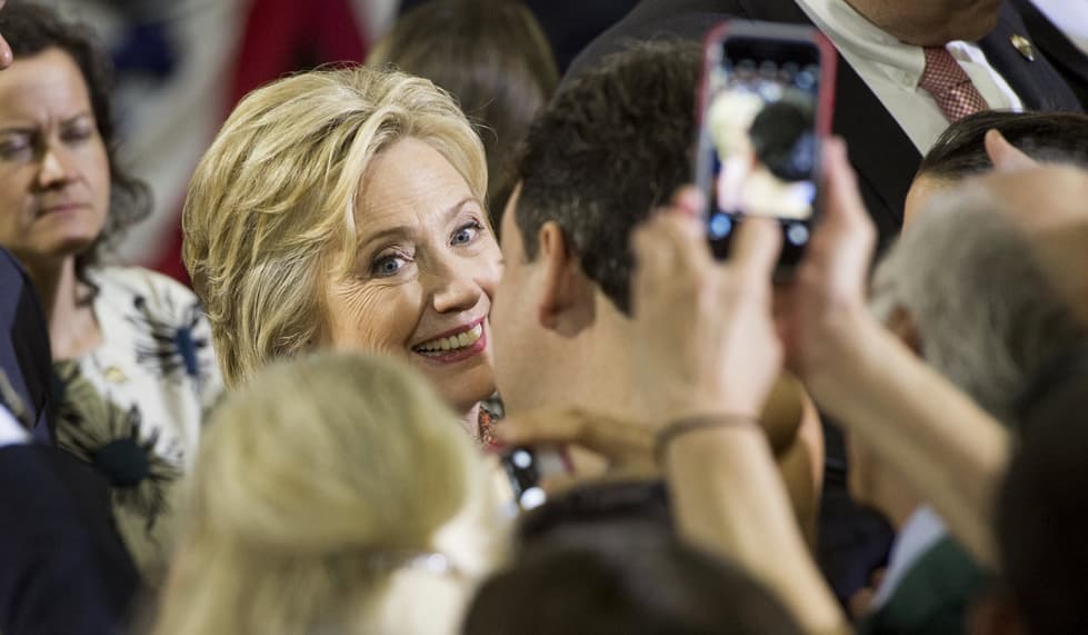 "Si las mujeres y las niñas fueran tratadas igual que los hombres en derechos, dignidad y oportunidad, veríamos el progreso político y económico en todo el mundo", indicó Hillary Clinton en su discurso, en el centro de estudios Council for Foreign Relations en enero del 2013.