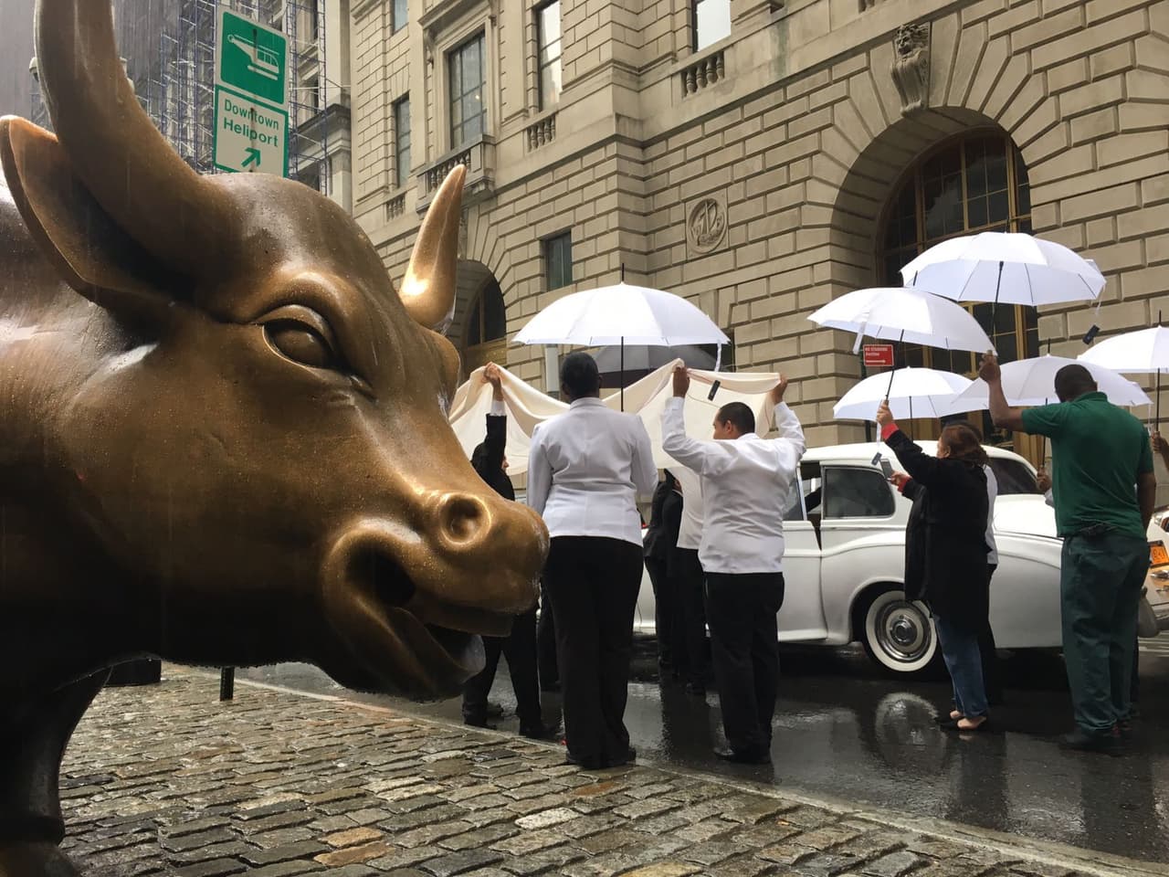 La lluvia no pudo arruinar el momento.
