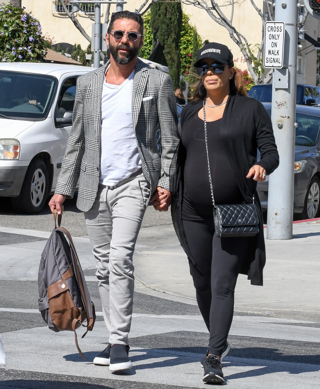 En todo momento Eva estuvo acompañada de su esposo y padre de su primogénito, el empresario mexicano Pepe Bastón.