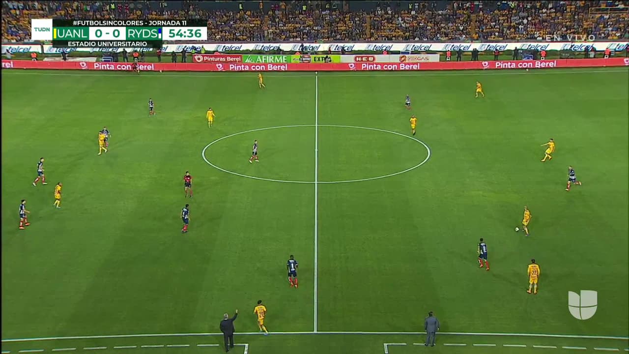 ¡TIRO ATAJADO! disparo por Juan Vigón.