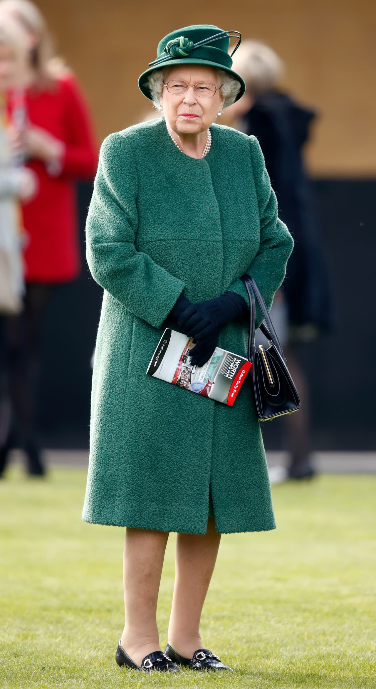 "Enviamos nuestros pensamientos, oraciones y más profundas condolencias a todos aquellos que han perdido a sus seres queridos y que han sido afectados por los terribles actos de ayer".