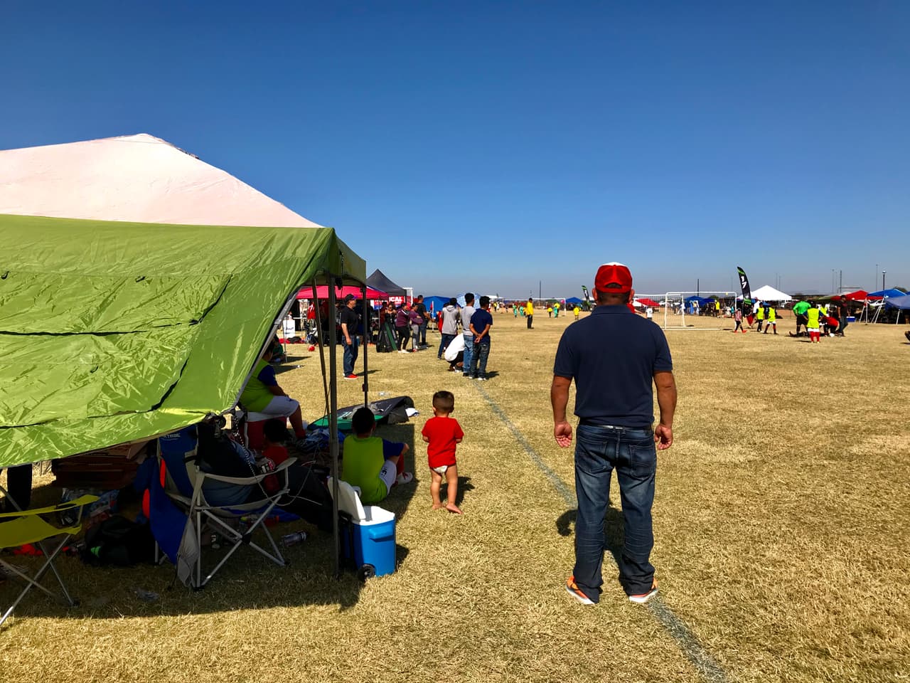 Familias completas apoyando a sus hijos.
<br>