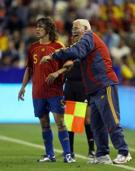 Lo cierto es que Luis Aragonés supo congeniar a la base del, con Carles Puyol al frente, con los mejores jugadores de España.