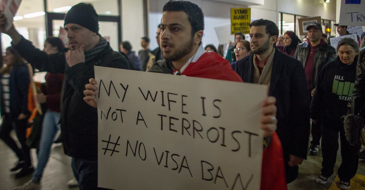 Procuradores de 16 estados se unen a la lucha por eliminar el veto de Trump a 7 países musulmanes 