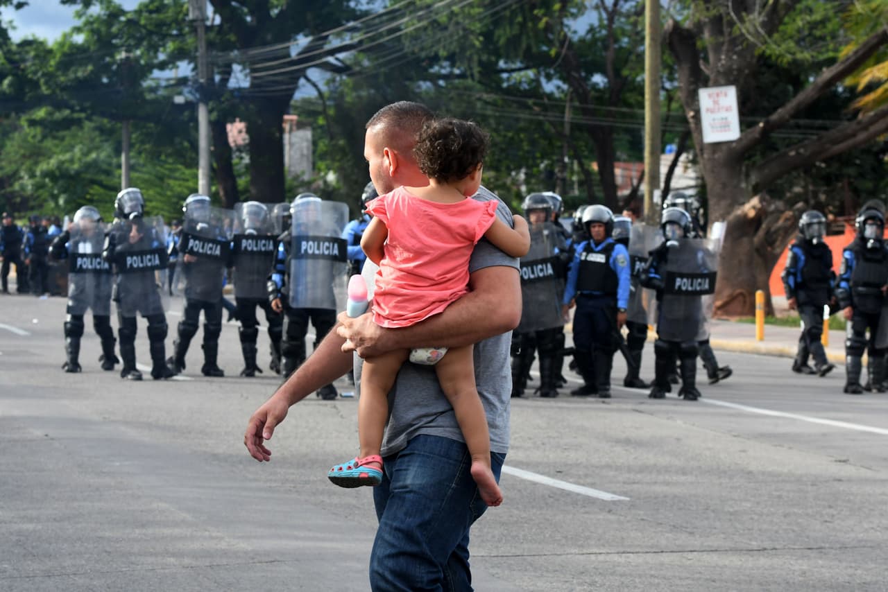 Estos son los motivos por los que los hondureños protestan (y migran a EEUU)