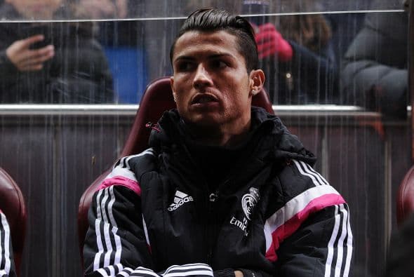 Cristiano Ronaldo se enoja con camarógrafos de televisión