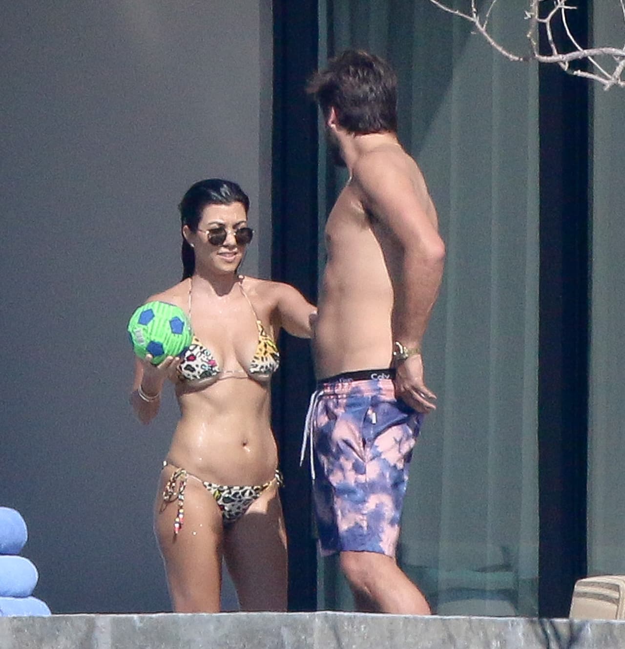 Scott ya la estaba esperando.