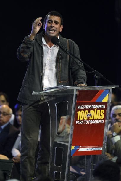 Su abuelo, Andrés Radonski, descendiente de judíos del gueto de Varsovia y del campo de exterminio de Treblinka (Polonia), llegó a Venezuela a finales de los años 40 junto a su abuela Lili Bochenek "en un barco, con una maleta de ropa".