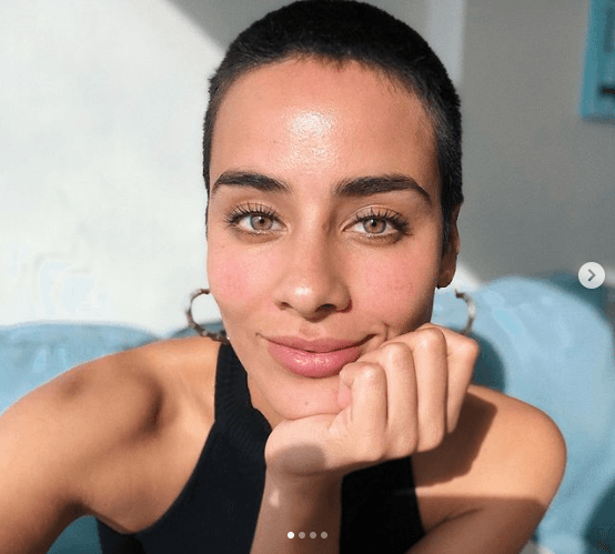 <b>Esmeralda Pimentel </b>
<br>En más de una oportunidad, la artista de 32 años se ha posicionado en contra de los filtros y las imágenes editadas con Photoshop.