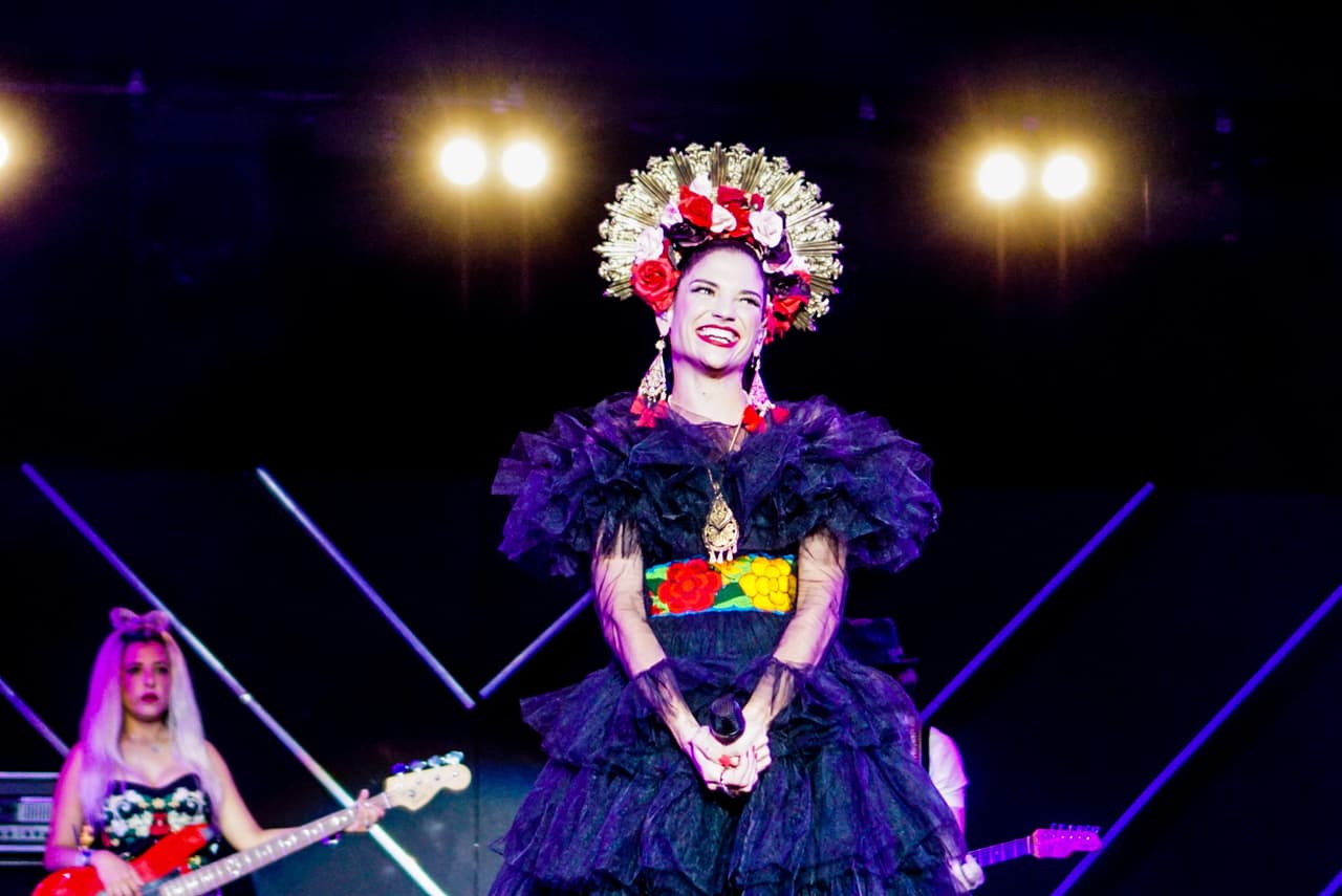 La española, pero de corazón mexicano, se sintió muy alegre por el cariño recibido del público.