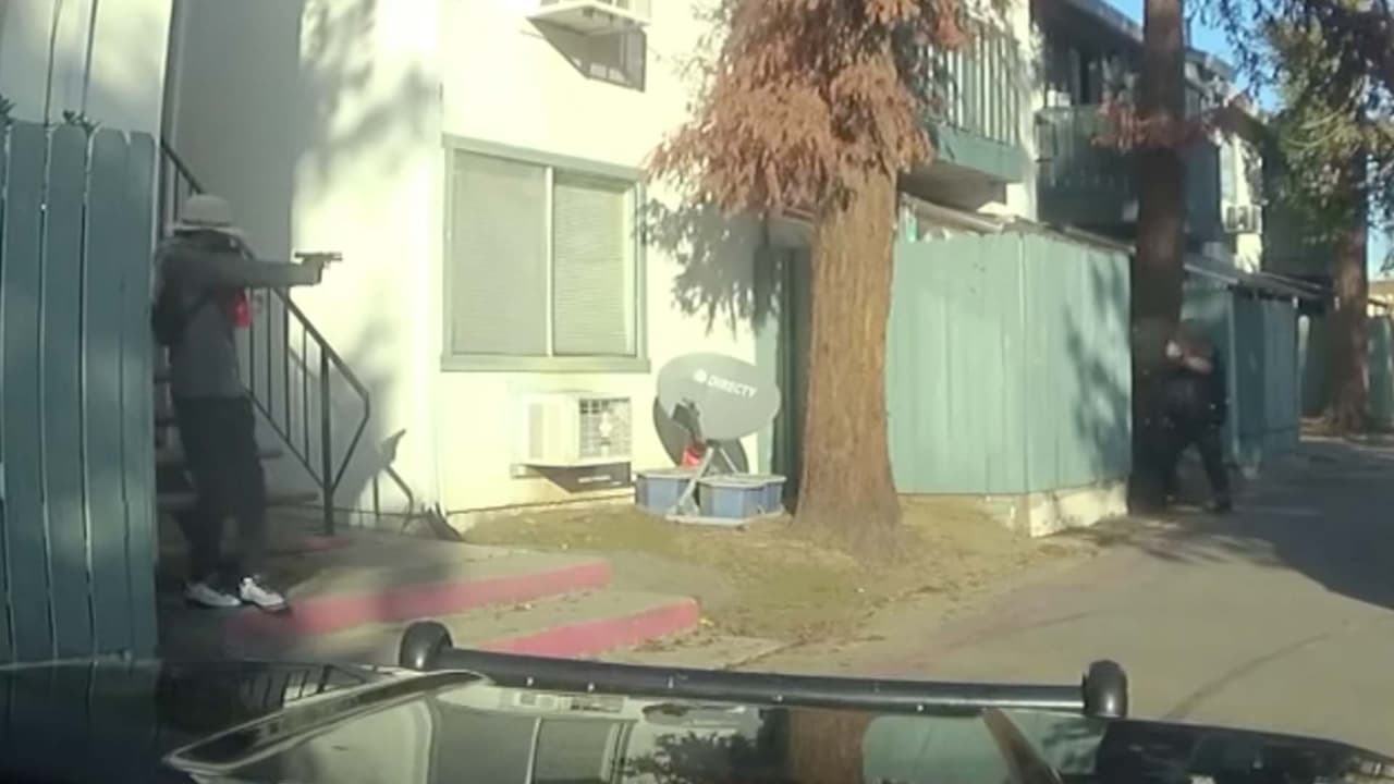 Revelan videos de tiroteo entre policías de Sacramento y un adolescente de 19 años