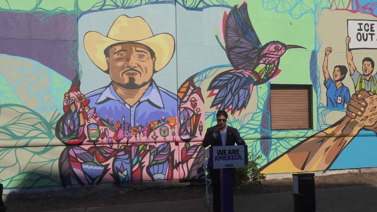 Mural en Houston honra el legado de Lorenzo Salgado