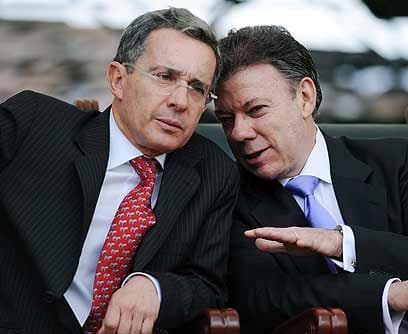 Polémica con UribeEn el gobierno del presidente saliente, Juan Manuel Santos fue ministro de Defensa, y desde ese cargo participó de los golpes que se le dieron a la guerrilla de las FARC, por lo que en su mando, en caso de llegar al poder, promete continuar con la mano dura contra este grupo, incentivar la inversión extranjera y fomentar una política de "prosperidad" democrática. Esto sin embargo, ha causado que el presidente venezolano Hugo Chávez lo critique duramente.