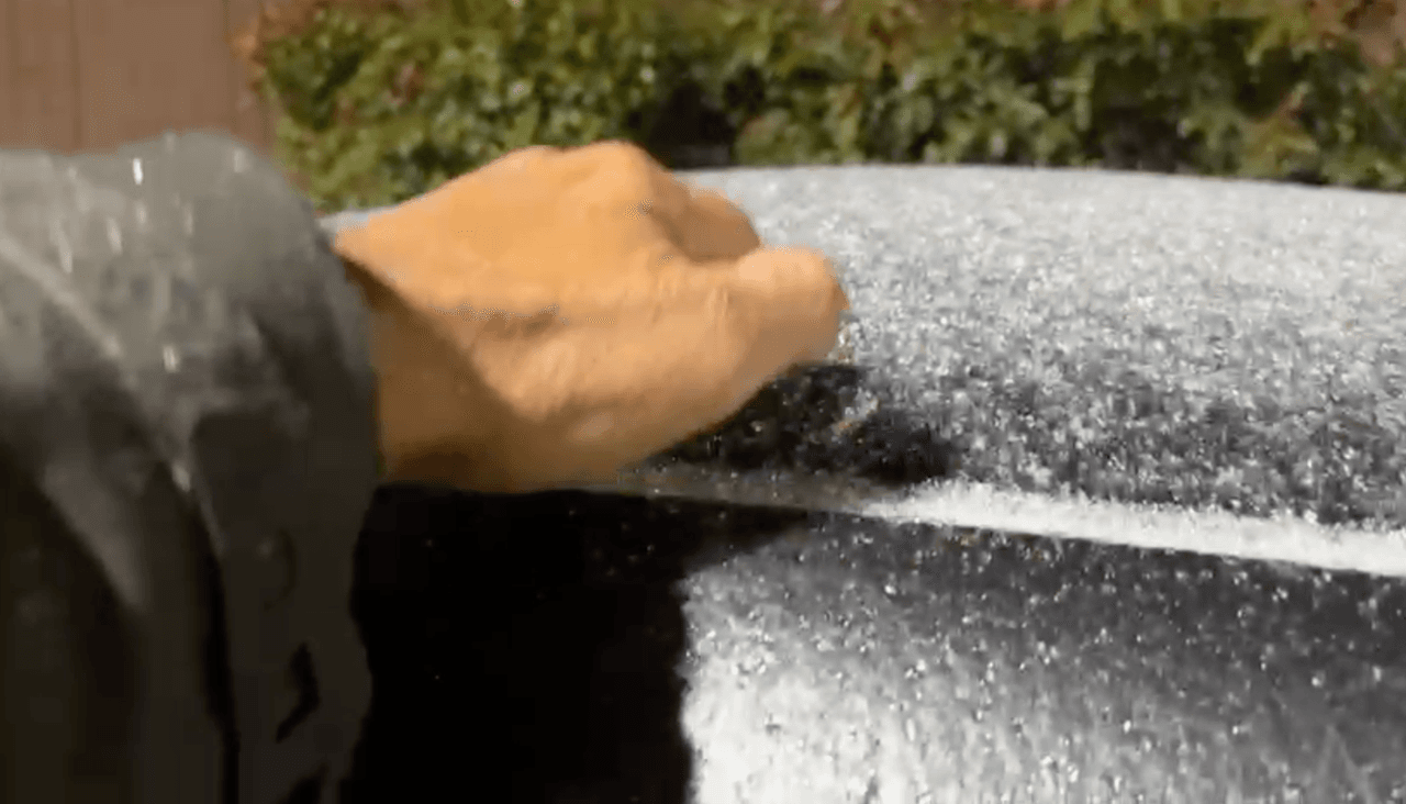 La tormenta invernal en Texas ha dejado a su paso carreteras congeladas, provocando el cierre de alguna vías públicas como la 
<a href="https://www.univision.com/local/san-antonio-kwex/cierran-carreteras-en-el-condado-de-bexar-por-lluvia-helada-video">carretera 281 y 1604 en el condado de Bexar</a>.