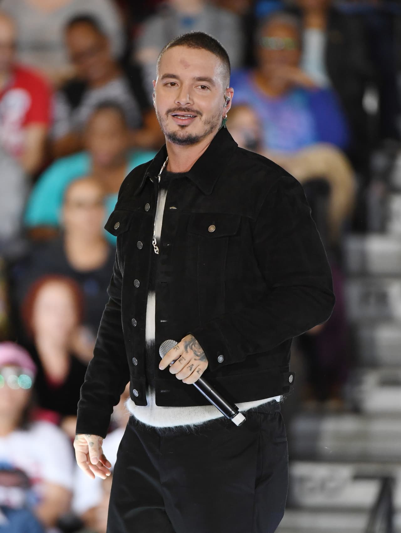La del 15 de noviembre puede ser una de las noches más especiales en la carrera de J Balvin, al estar nominado en los Latin Grammy en las categorías Récord del Año (Mi Gente y 
<i>X</i>), Álbum del Año y Mejor Álbum de Música Urbana con Vibras
<i>.</i> También en Mejor Fusión/Interpretación Urbana (Mi Gente) y en Mejor Canción Urbana (Downtown, Sensualidad y
<i> </i>X) ¿Será que J Balvin hará historia en Las Vegas?