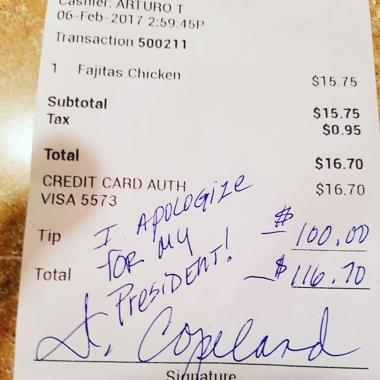 "Disculpas por mi presidente"