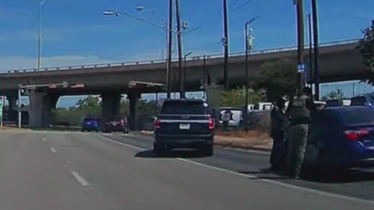 Nuevos videos de la policía de Austin revelan inconsistencias en el tiroteo de Wilber Garcés