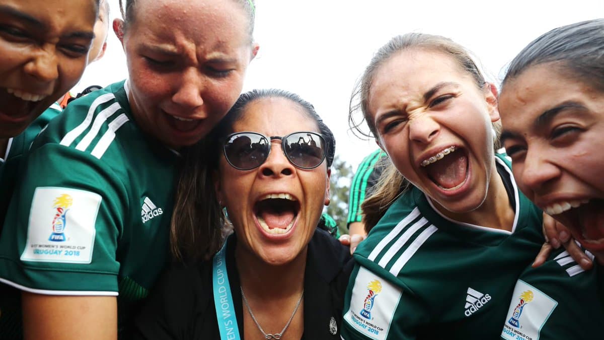 La selección mexicana Sub-17 venció desde el punto penal por 4-2 a Ghana luego de empatar 2-2 en los Cuartos de Final del Mundial de la categoría que se disputa en Uruguay.