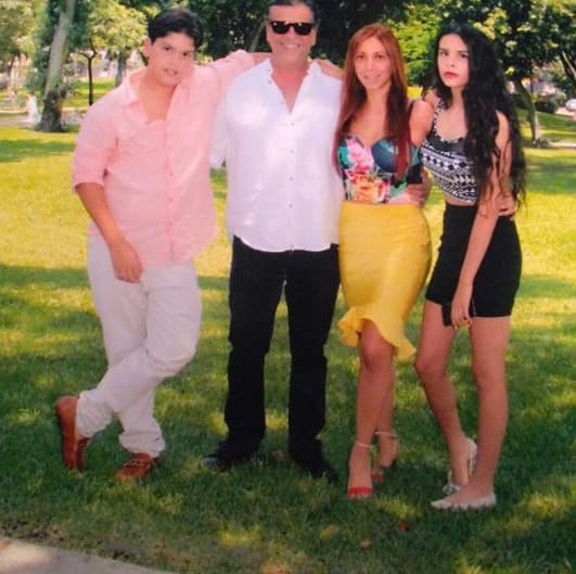 “Ahora cada uno de ellos ha tenido problemas con su papá”, compartió la comunicadora de 77 años.
<br>