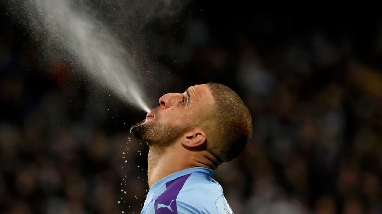 Kyle Walker se salta confinamiento por segunda vez y señala acoso