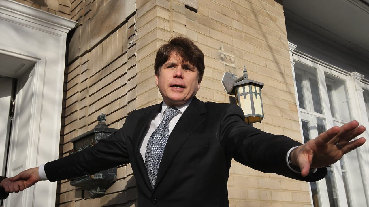 Trump considera cambiar la sentencia del ex gobernador Blagojevich, quien está en la cárcel por cargos de corrupción