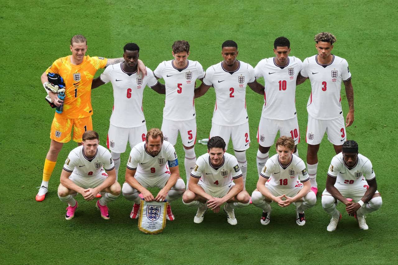 Jugadores de Inglaterra posan para una foto durante el partido de cuartos de final de la Copa Mundial de Fútbol entre Noruega e Inglaterra en Miami Gardens, Florida, el sábado 11 de julio de 2026.