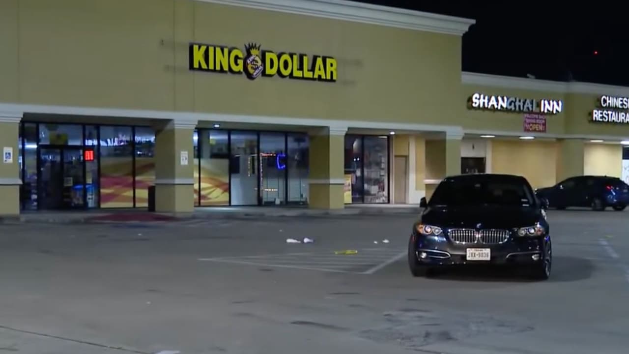 Hombre ve a su exnovia con una nueva pareja y los balea antes de quitarse la vida en Houston