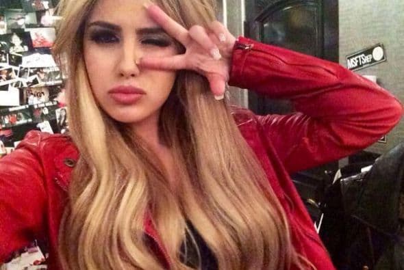 "Escápate conmigo": Alexa, la hija de Myrka Dellanos, retoma en bikini sus viejas prácticas